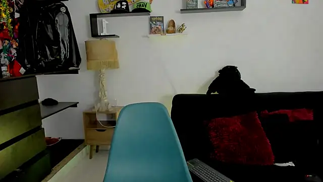 Snapshot of Tom_Krakow chatting on January 8, 2025, 7:03 pm Tom Krakow online show from January 8, 2025, 7:03 pm