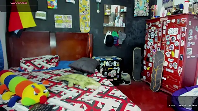 Tom Krakow online show from November 12, 2025, 4:29 pm