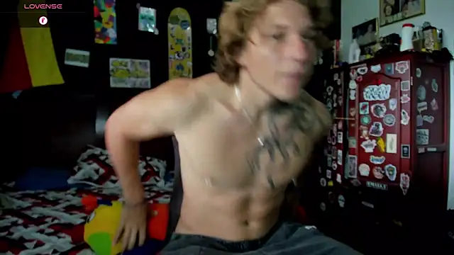 Tom Krakow online show from November 13, 2025, 7:57 pm