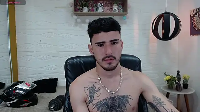 DmitriSanders online show from February 5, 2025, 12:10 am