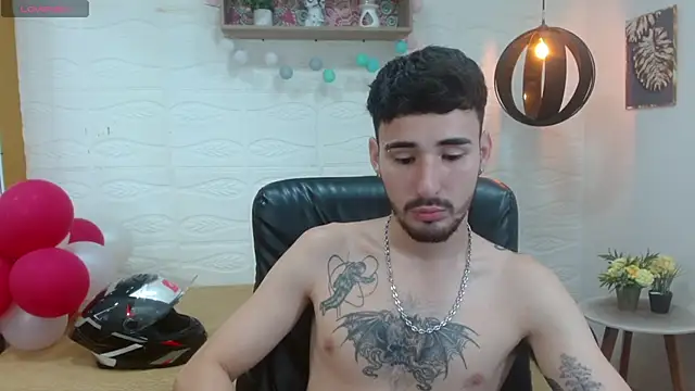 DmitriSanders online show from March 8, 2025, 2:51 pm