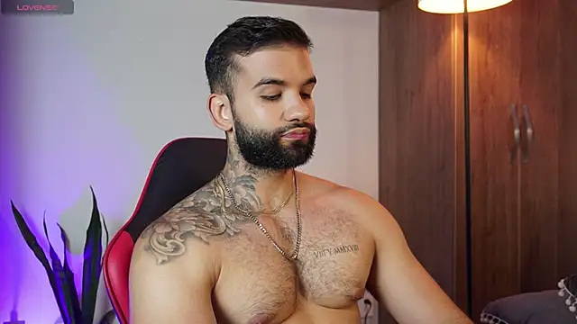 MarkHazze online show from November 13, 2025, 9:47 pm