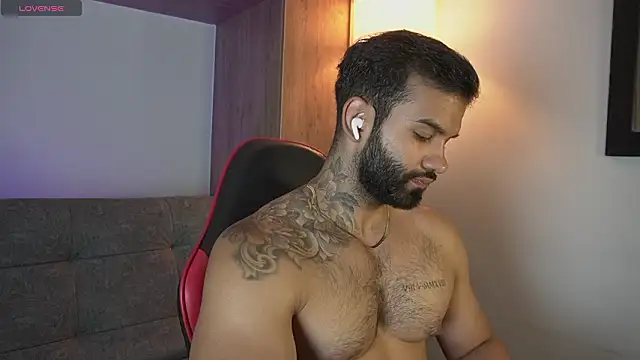 MarkHazze online show from March 10, 2026, 11:43 pm