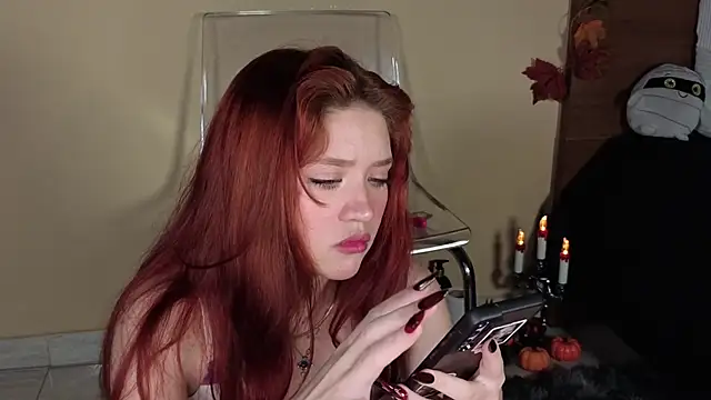 Snapshot of Ivanna_Diamon chatting on October 19, 2025, 9:04 pm Ivanna Diamon online show from October 19, 2025, 9:04 pm