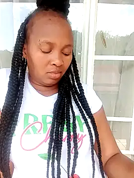 Snapshot of Bootycurvy2 chatting on October 5, 2025, 11:30 am Bootycurvy2 online show from October 5, 2025, 11:30 am