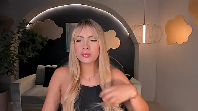Snapshot of StacyEvansX chatting on January 20, 2025, 10:07 am StacyEvansX online show from January 20, 2025, 10:07 am