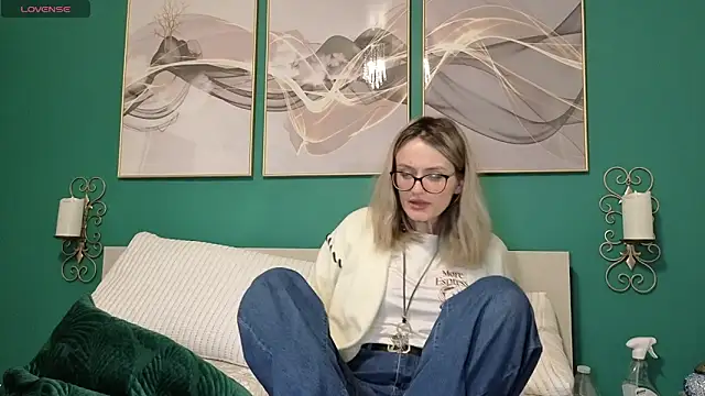 hotjessyca online show from May 1, 2026, 7:29 pm