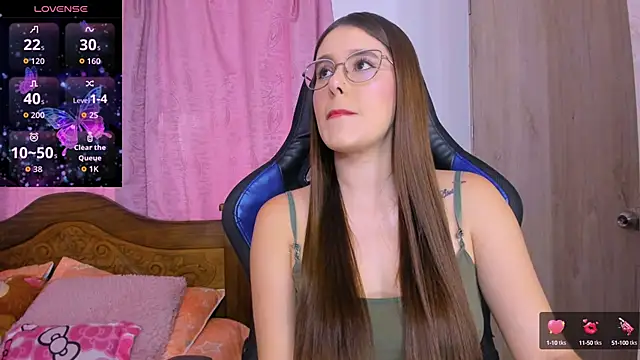 ParisShayk online show from October 17, 2025, 5:59 pm