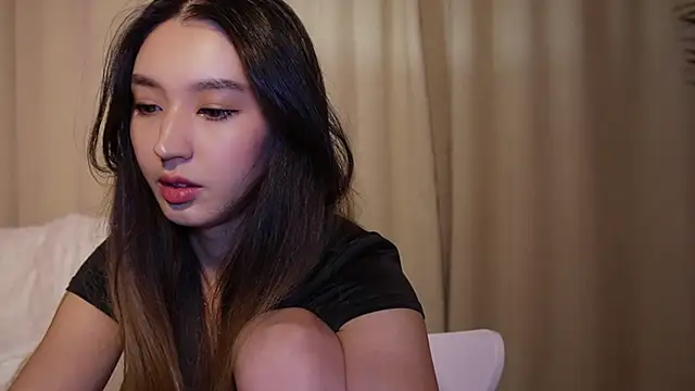 Sarasuo1 online show from January 31, 2025, 1:34 pm