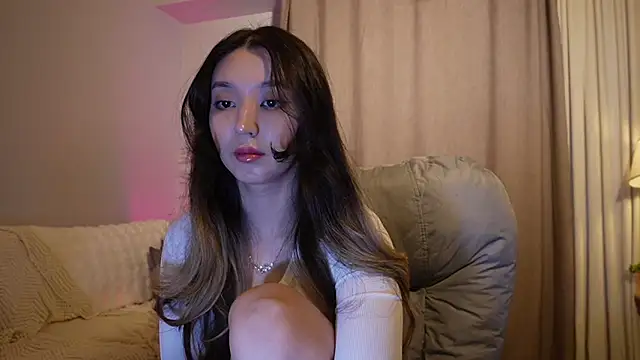 Sarasuo1 online show from June 12, 2026, 2:38 pm
