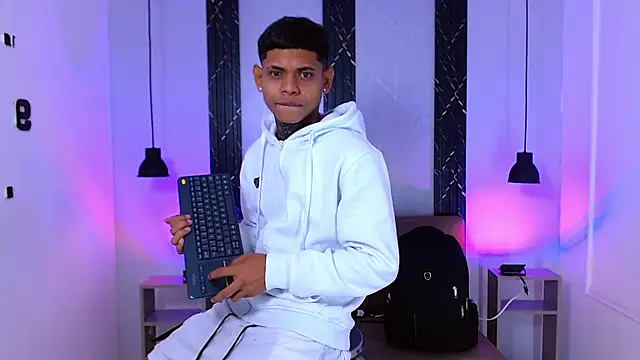 Damar fhelipe online show from October 23, 2025, 3:28 am