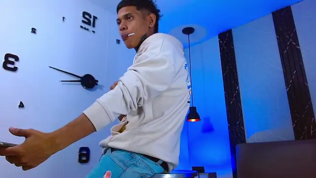 Damar fhelipe online show from November 6, 2025, 2:45 am