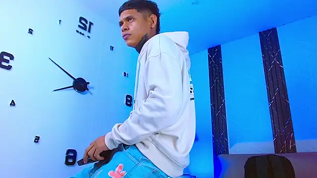 Damar fhelipe online show from November 9, 2025, 3:38 am