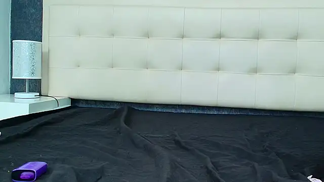 Cloeandtyfanny online show from January 9, 2026, 7:48 pm