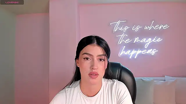 PaulinaSantos  online show from September 24, 2025, 6:44 pm