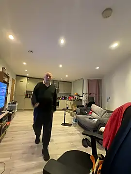 Snapshot of LondonTeffy chatting on February 2, 2026, 9:57 pm LondonTeffy online show from February 2, 2026, 9:57 pm