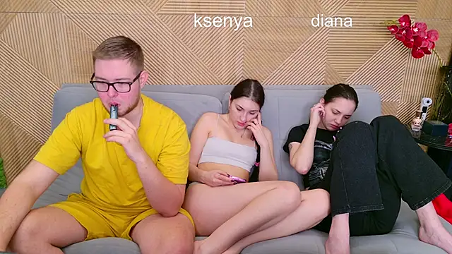 Ksenny online show from April 9, 2026, 6:19 am