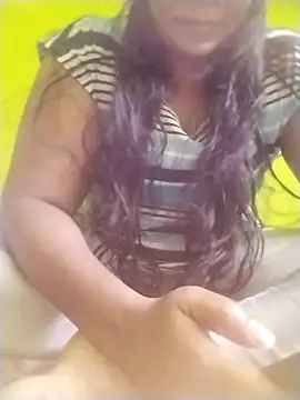 Snapshot of Tamilpriya46 chatting on October 8, 2025, 5:10 pm Tamilpriya46 online show from October 8, 2025, 5:10 pm