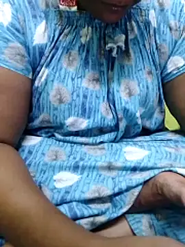 Snapshot of Tamilpriya46 chatting on October 19, 2025, 6:19 pm Tamilpriya46 online show from October 19, 2025, 6:19 pm