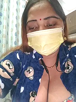 Snapshot of Dianaa9 chatting on November 17, 2025, 5:57 am Dianaa9 online show from November 17, 2025, 5:57 am