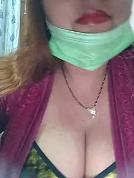 Snapshot of Dianaa9 chatting on November 22, 2025, 6:01 am Dianaa9 online show from November 22, 2025, 6:01 am