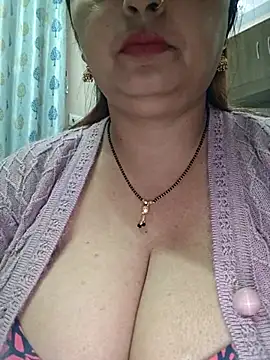 Snapshot of Dianaa9 chatting on November 27, 2025, 7:21 am Dianaa9 online show from November 27, 2025, 7:21 am