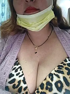 Snapshot of Dianaa9 chatting on December 1, 2025, 3:39 pm Dianaa9 online show from December 1, 2025, 3:39 pm