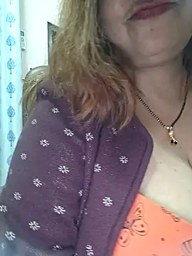 Snapshot of Dianaa9 chatting on December 2, 2025, 7:03 am Dianaa9 online show from December 2, 2025, 7:03 am