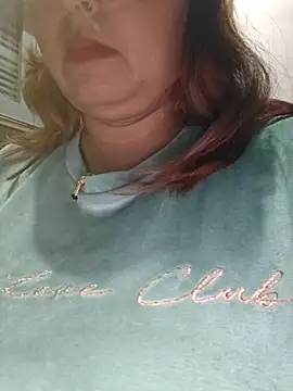 Snapshot of Dianaa9 chatting on December 3, 2025, 8:12 am Dianaa9 online show from December 3, 2025, 8:12 am