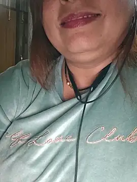 Snapshot of Dianaa9 chatting on February 6, 2026, 10:51 am Dianaa9 online show from February 6, 2026, 10:51 am