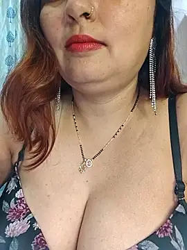 Snapshot of Dianaa9 chatting on February 25, 2026, 4:05 pm Dianaa9 online show from February 25, 2026, 4:05 pm