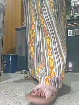 Snapshot of Dianaa9 chatting on March 1, 2026, 5:42 am Dianaa9 online show from March 1, 2026, 5:42 am