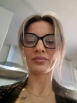 SweetMonicaUK online show from January 29, 2025, 9:44 am