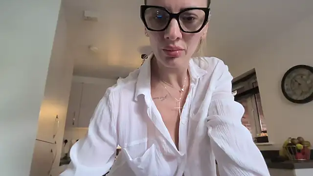 SweetMonicaUK online show from October 15, 2025, 8:58 am