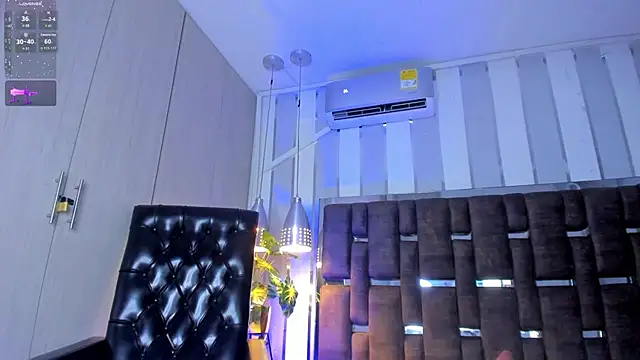 Snapshot of Maximo__ chatting on September 24, 2025, 9:29 pm Maximo online show from September 24, 2025, 9:29 pm