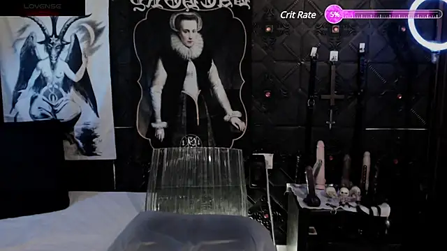Snapshot of Evil_Queen_666 chatting on February 21, 2025, 4:40 am Evil Queen 666 online show from February 21, 2025, 4:40 am