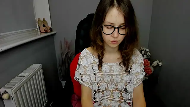 Snapshot of AfinaCutie chatting on January 28, 2025, 4:52 pm AfinaCutie online show from January 28, 2025, 4:52 pm