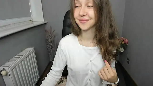 Snapshot of AfinaCutie chatting on September 20, 2025, 6:25 am AfinaCutie online show from September 20, 2025, 6:25 am