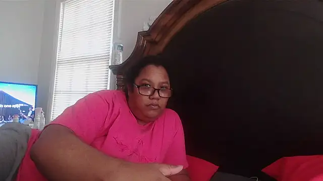 Snapshot of ebonyred chatting on January 17, 2025, 8:55 pm ebonyred online show from January 17, 2025, 8:55 pm