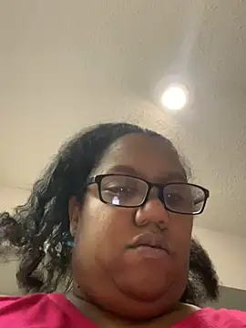 Snapshot of ebonyred chatting on February 24, 2025, 3:42 pm ebonyred online show from February 24, 2025, 3:42 pm