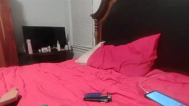 Snapshot of ebonyred chatting on March 2, 2025, 1:36 am ebonyred online show from March 2, 2025, 1:36 am