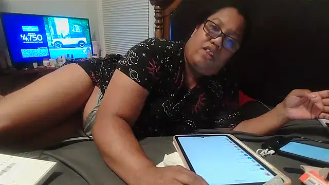 Snapshot of ebonyred chatting on March 9, 2025, 1:14 am ebonyred online show from March 9, 2025, 1:14 am
