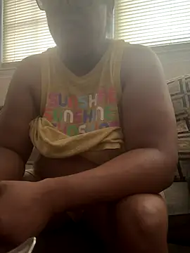 Snapshot of ebonyred chatting on September 12, 2025, 12:49 pm ebonyred online show from September 12, 2025, 12:49 pm