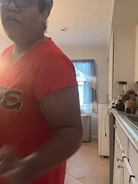 ebonyred online show from October 7, 2025, 1:52 pm