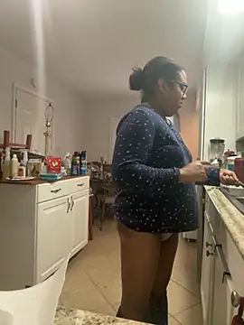 ebonyred online show from December 5, 2025, 2:36 pm