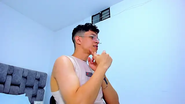 Snapshot of AgarEvans chatting on December 29, 2024, 4:38 am AgarEvans online show from December 29, 2024, 4:38 am