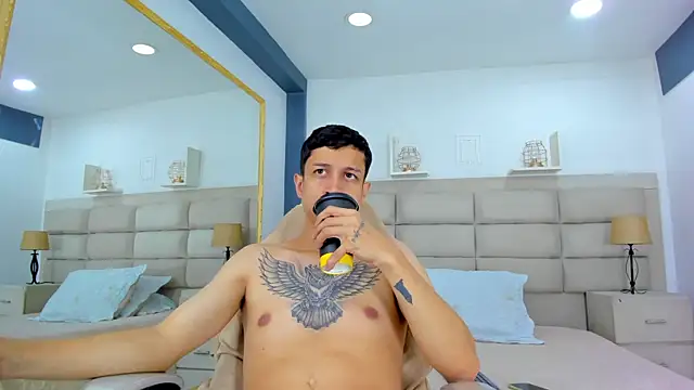 AgarEvans online show from December 19, 2025, 5:03 am