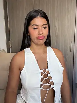 MelissaWaltton online show from November 26, 2025, 9:27 pm