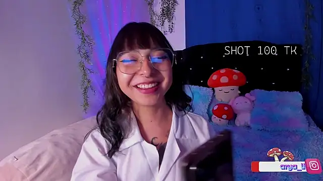 arysUwU online show from January 12, 2025, 4:52 am