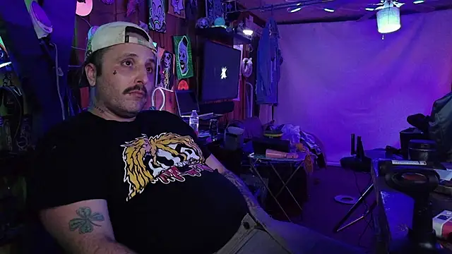 tayshie online show from April 11, 2026, 6:18 am